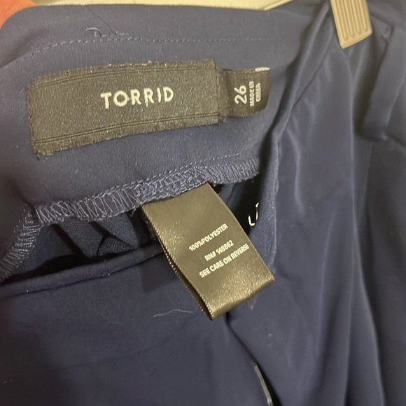 Navy high waisted shorts - Picture 4 of 5